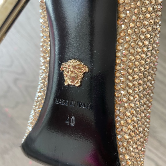 VERSACE Gold crystal Palazzo Medusa pumps - Picture 7 of 7